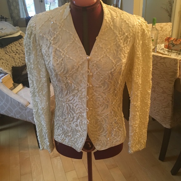 Elegant Sparkling gold/beige  Nu Mode Lace Top - Size 10 - Picture 2 of 12